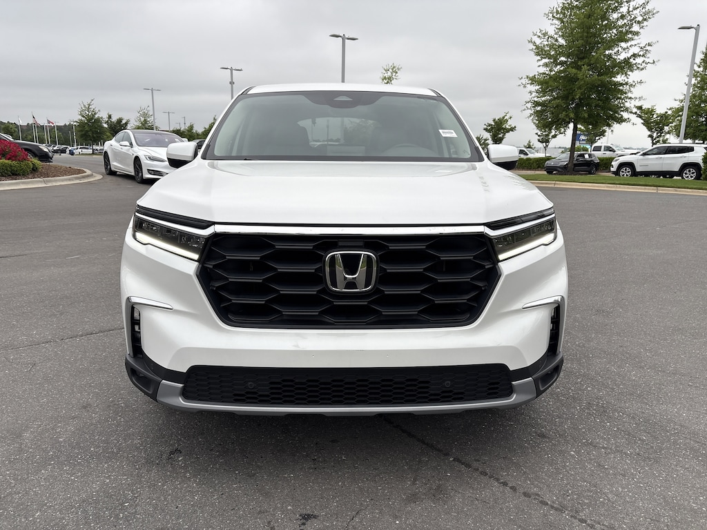 Used 2024 Honda Pilot EX-L 8 Passenger SUV
