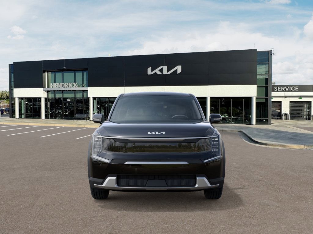 New 2026 Kia EV9 Light Short Range SUV