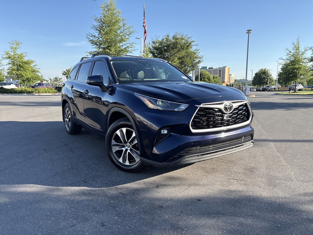 Used 2023 Toyota Highlander XLE SUV