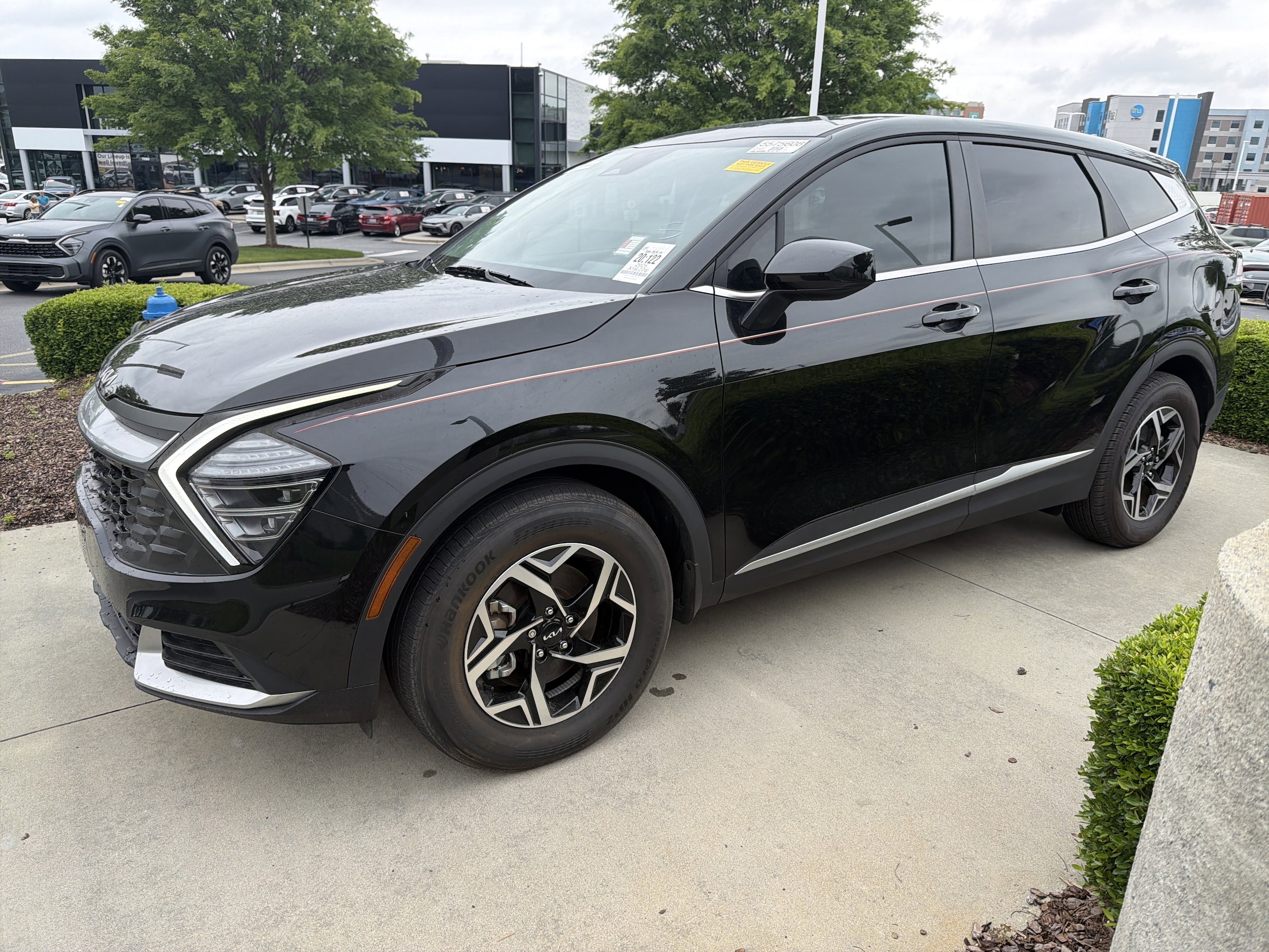 2025 Kia Sportage LX photo 5