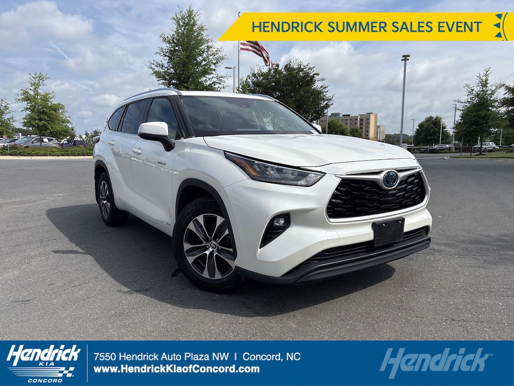 Used 2020 Toyota Highlander Hybrid XLE SUV