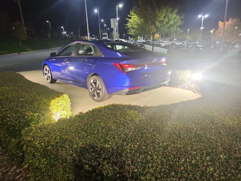 Used 2023 Hyundai Elantra SEL Sedan