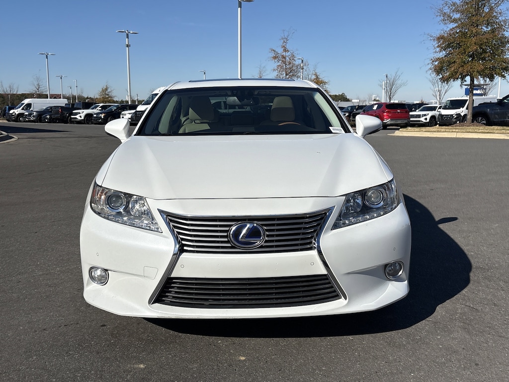 Used 2013 Lexus ES 300h Hybrid Sedan