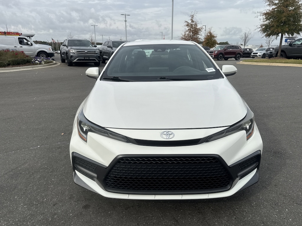 Used 2020 Toyota Corolla SE Sedan