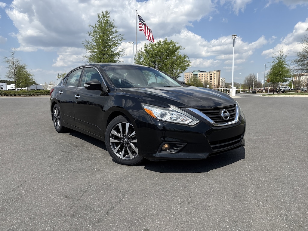Used 2016 Nissan Altima 2.5 SV Sedan