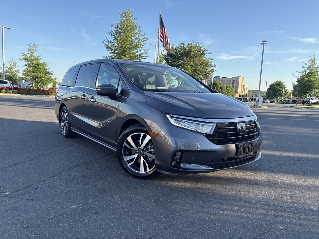 Used 2023 Honda Odyssey Touring Minivan