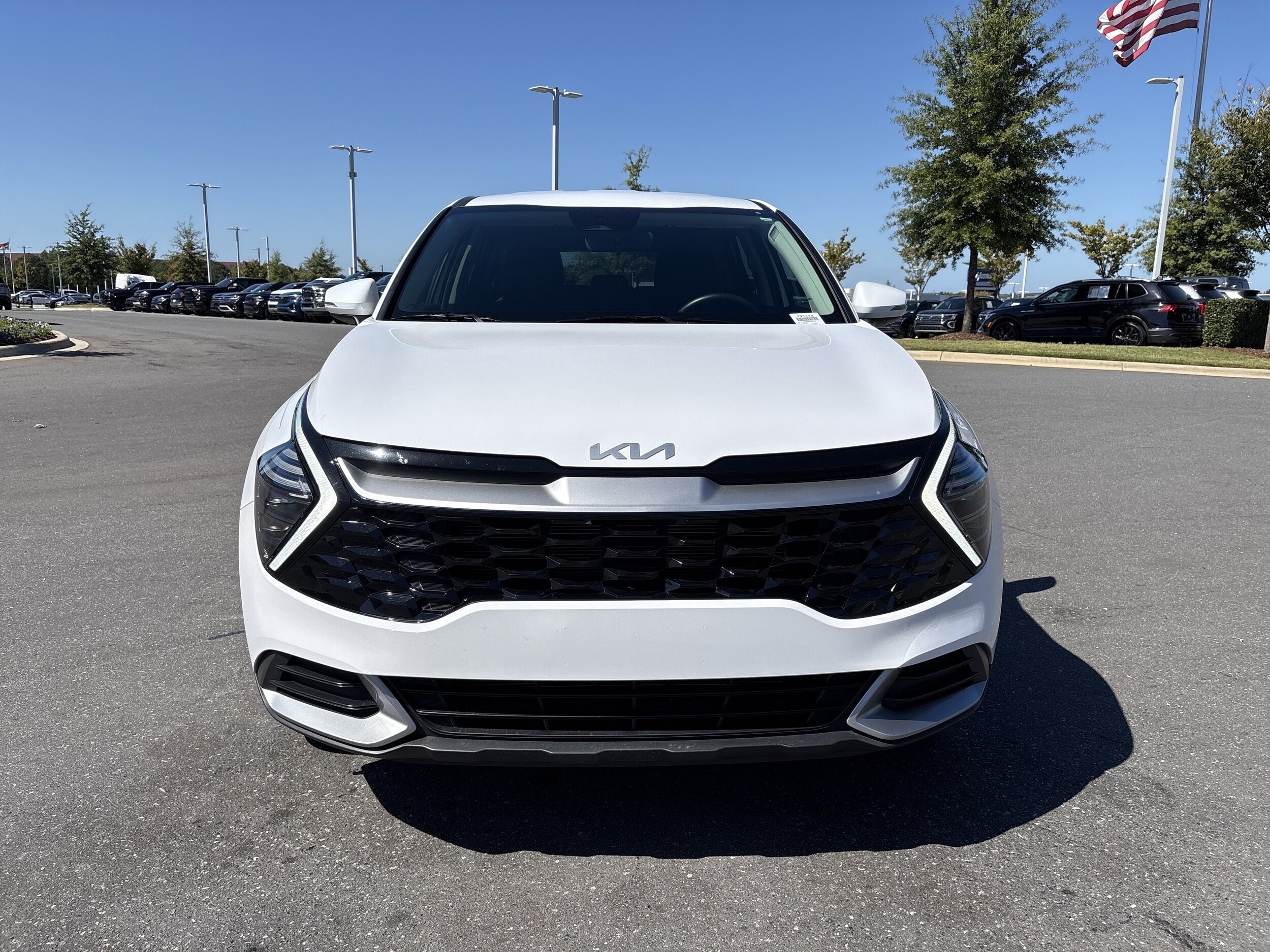 2025 Kia Sportage EX photo 2