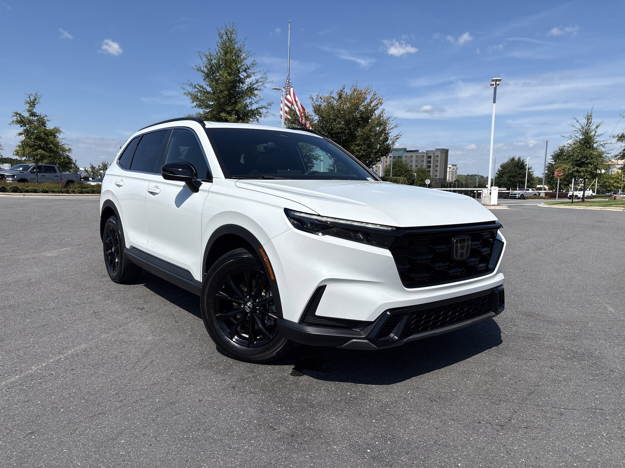 2023 Honda CR-V Hybrid Sport photo 2