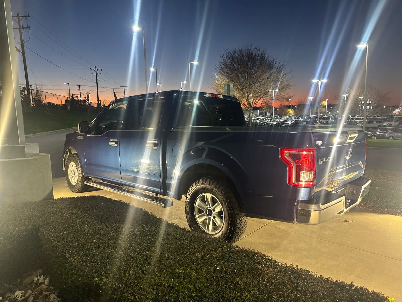 2016 Ford F-150 XLT photo 2