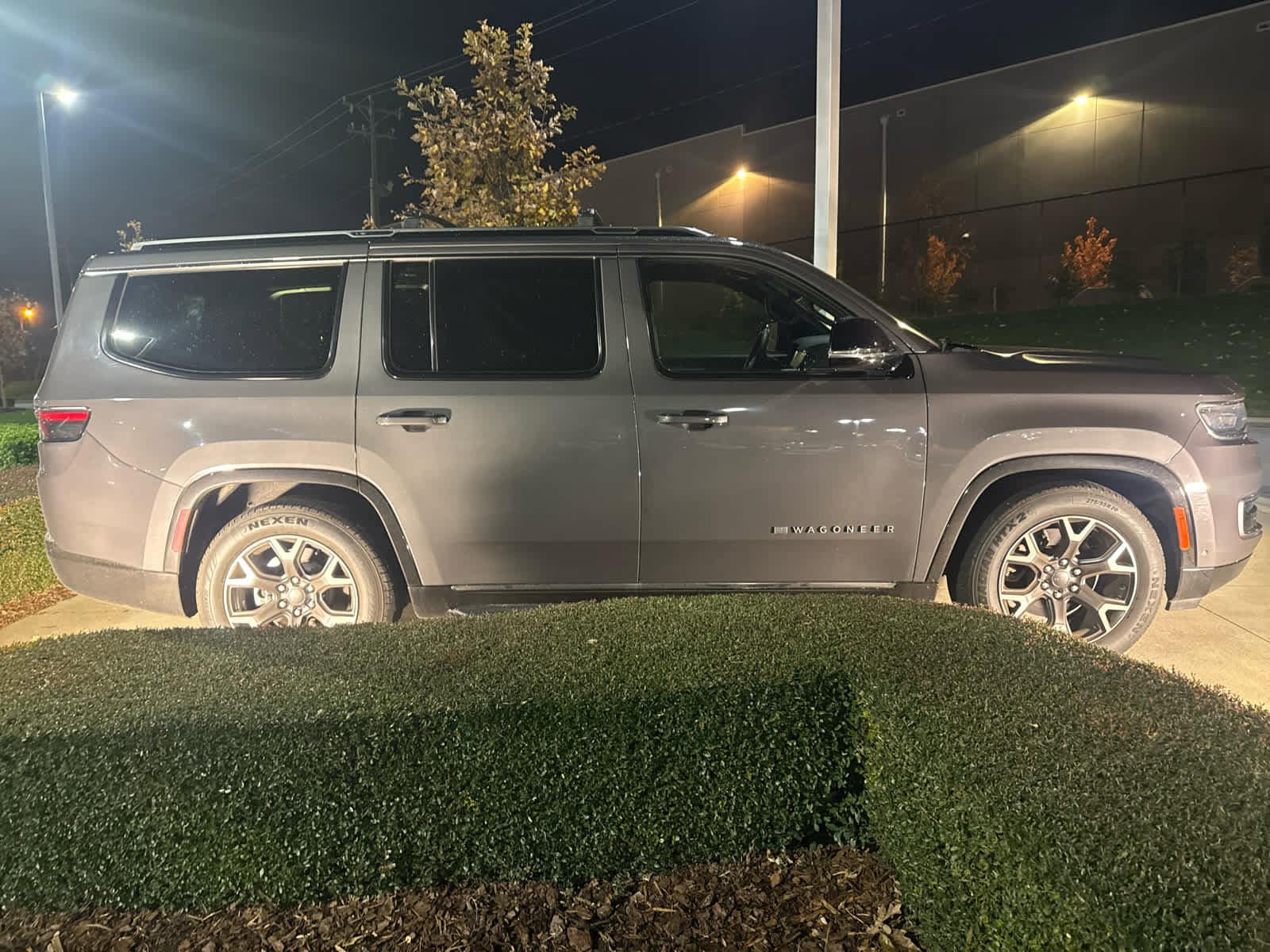 2023 Jeep Wagoneer Series III photo 3