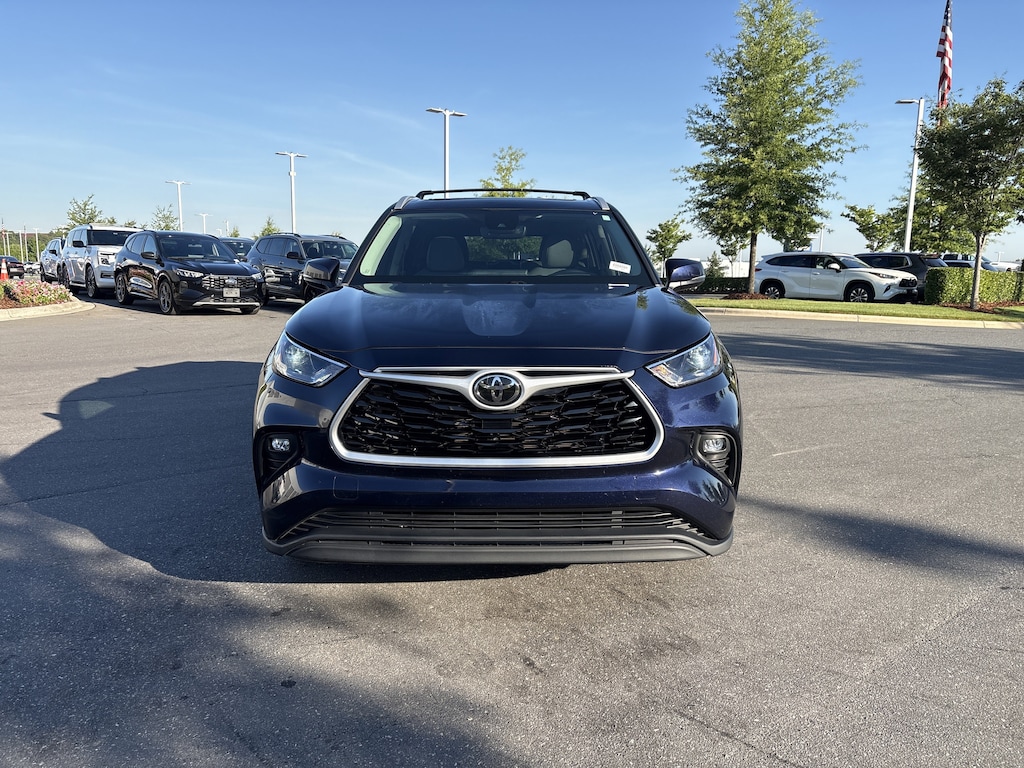 Used 2023 Toyota Highlander XLE SUV