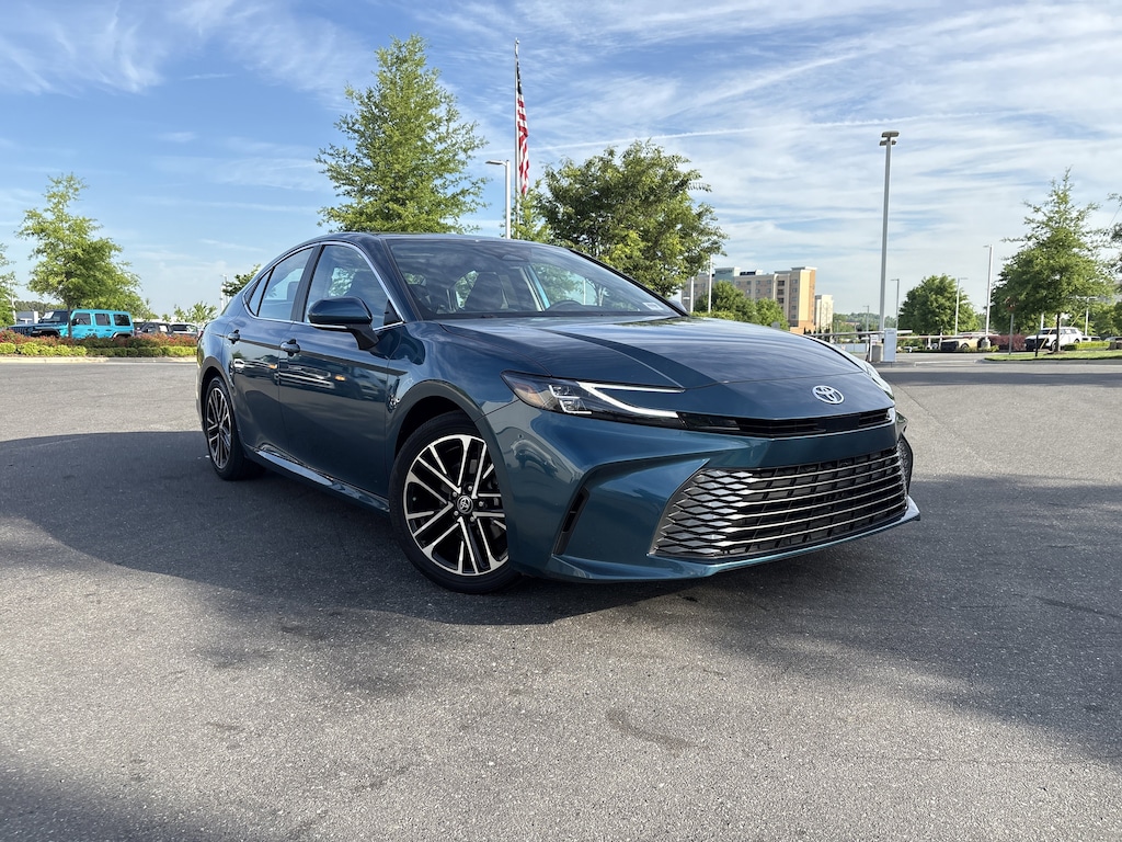 Used 2025 Toyota Camry XLE Sedan