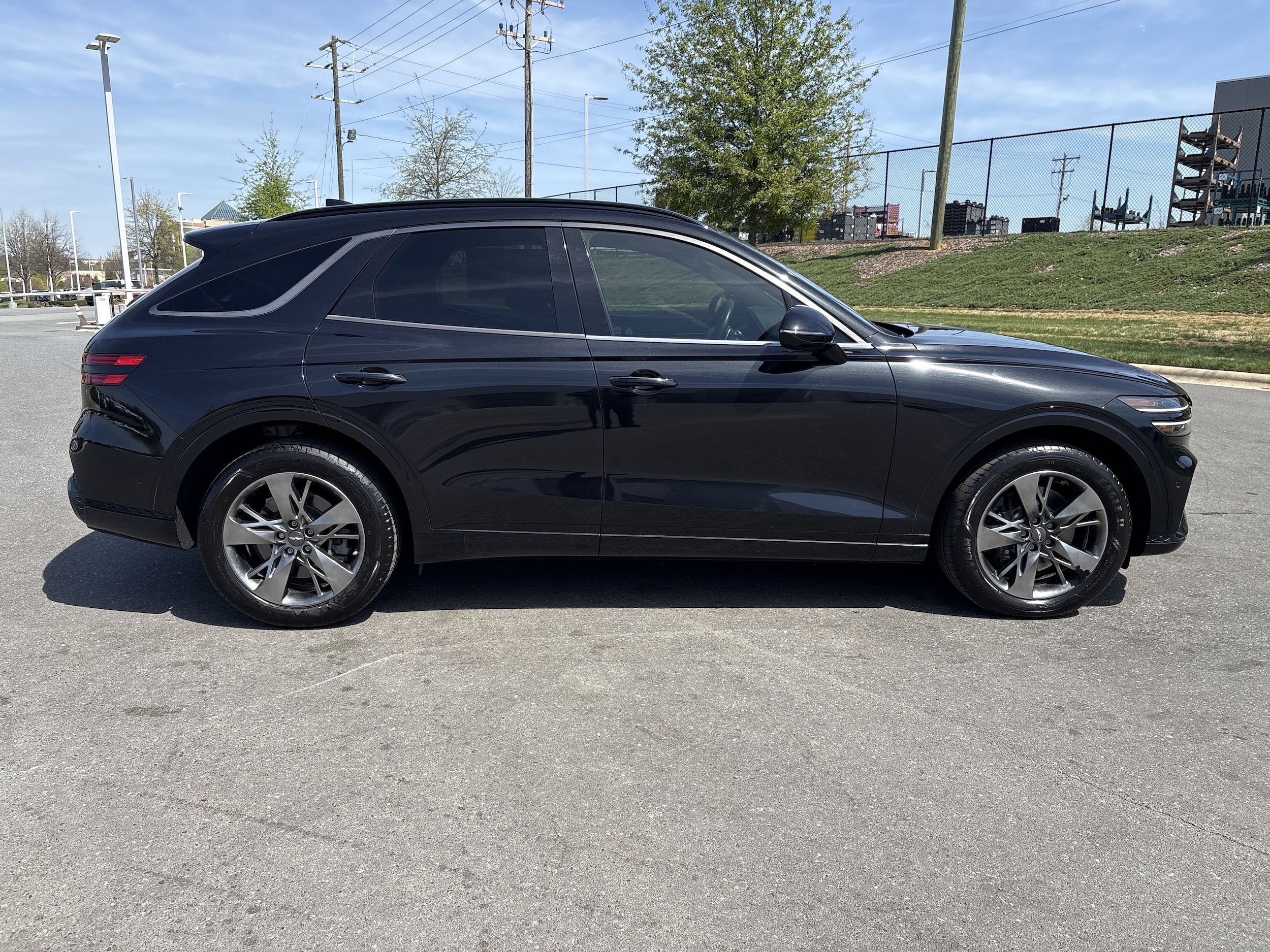 2022 Genesis GV70 3.5T Sport photo 4