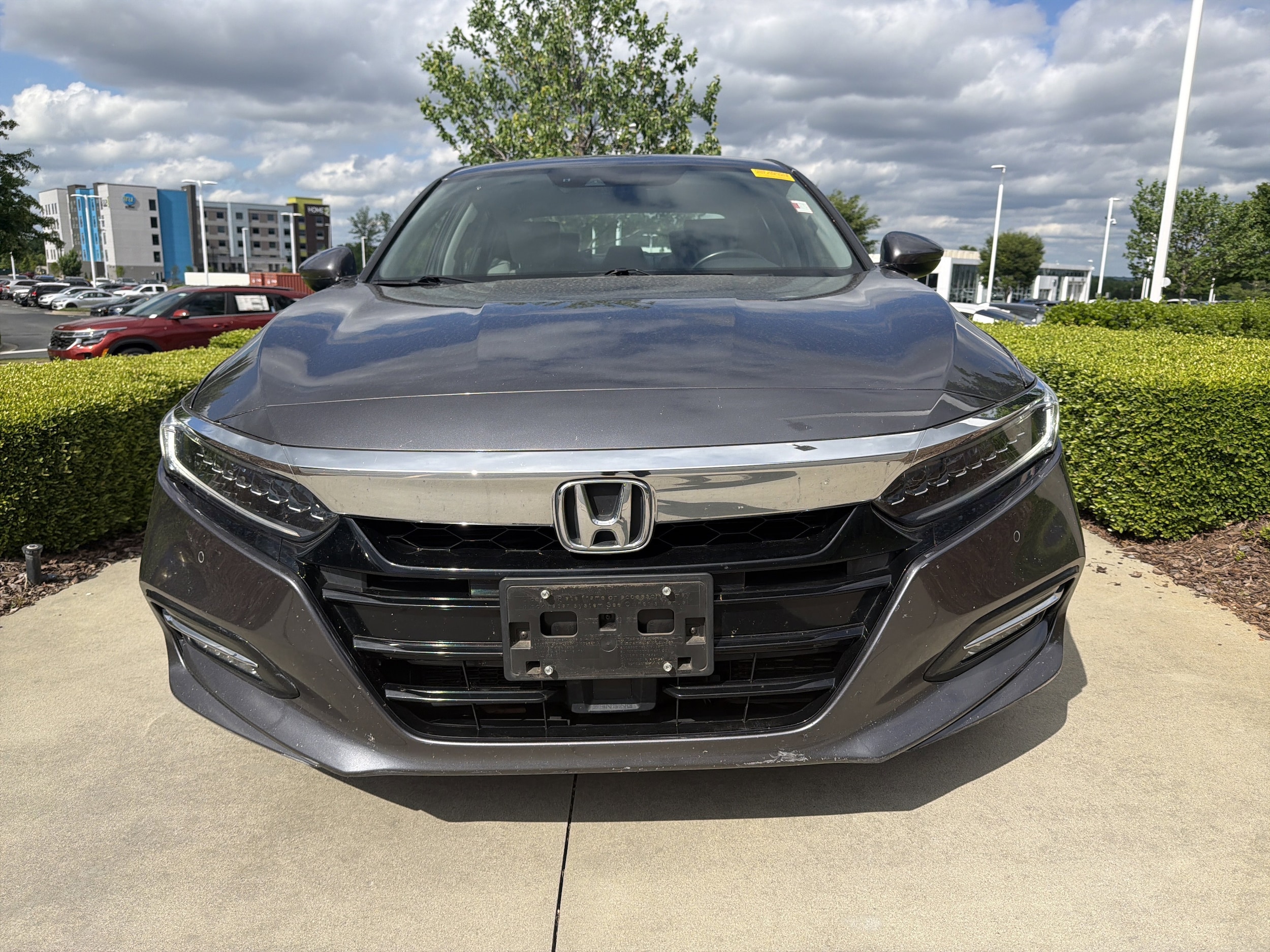 2018 Honda Accord Hybrid Touring photo 2