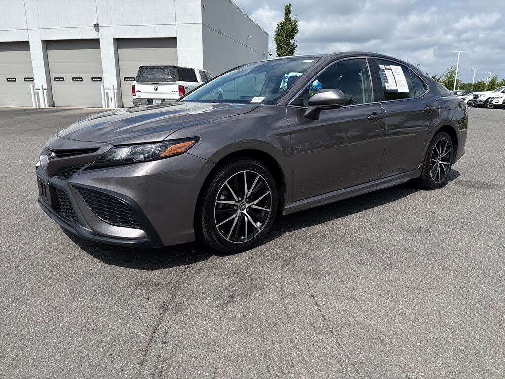 Used 2024 Toyota Camry SE Sedan
