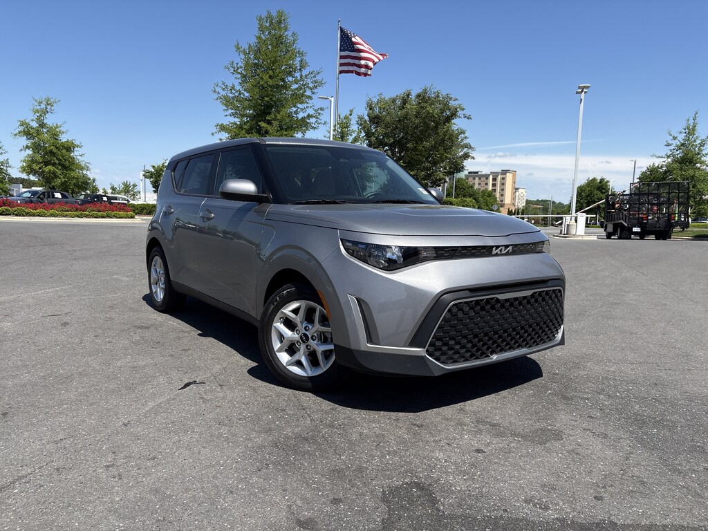Certified 2025 Kia Soul LX Hatchback