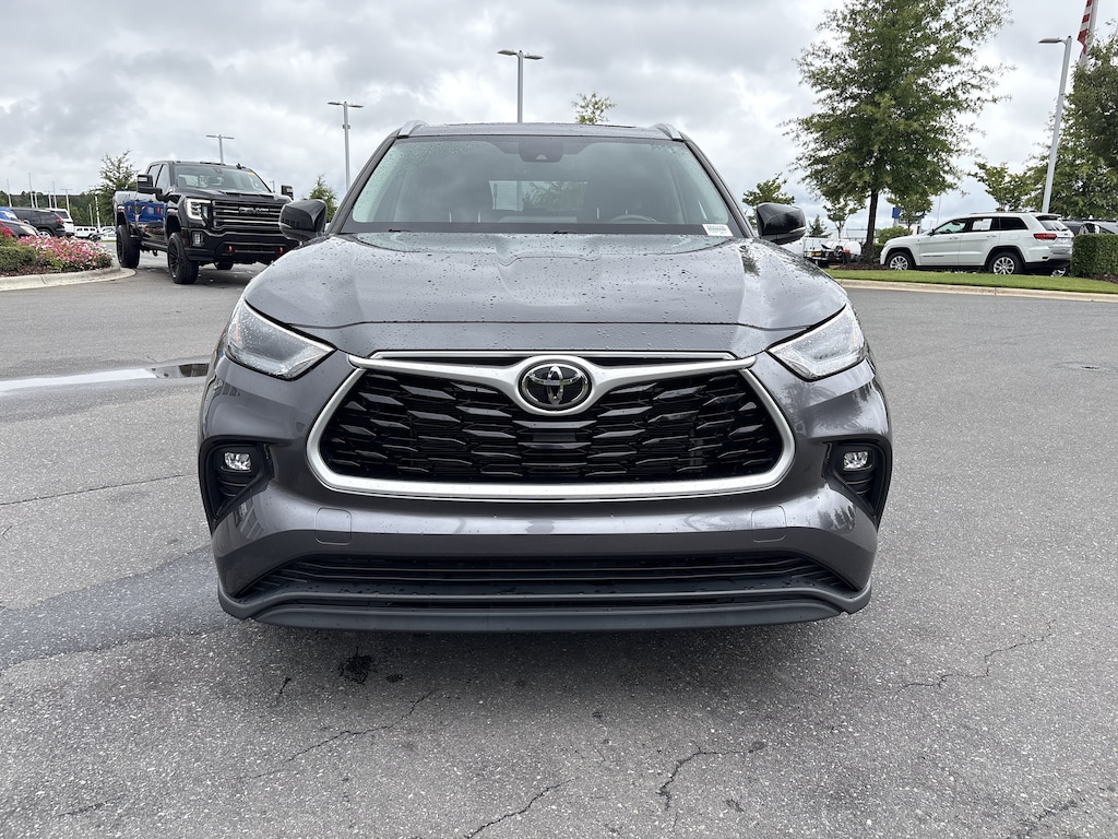 Used 2023 Toyota Highlander XLE SUV