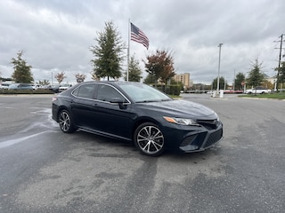 2020 Toyota Camry SE Sedan
