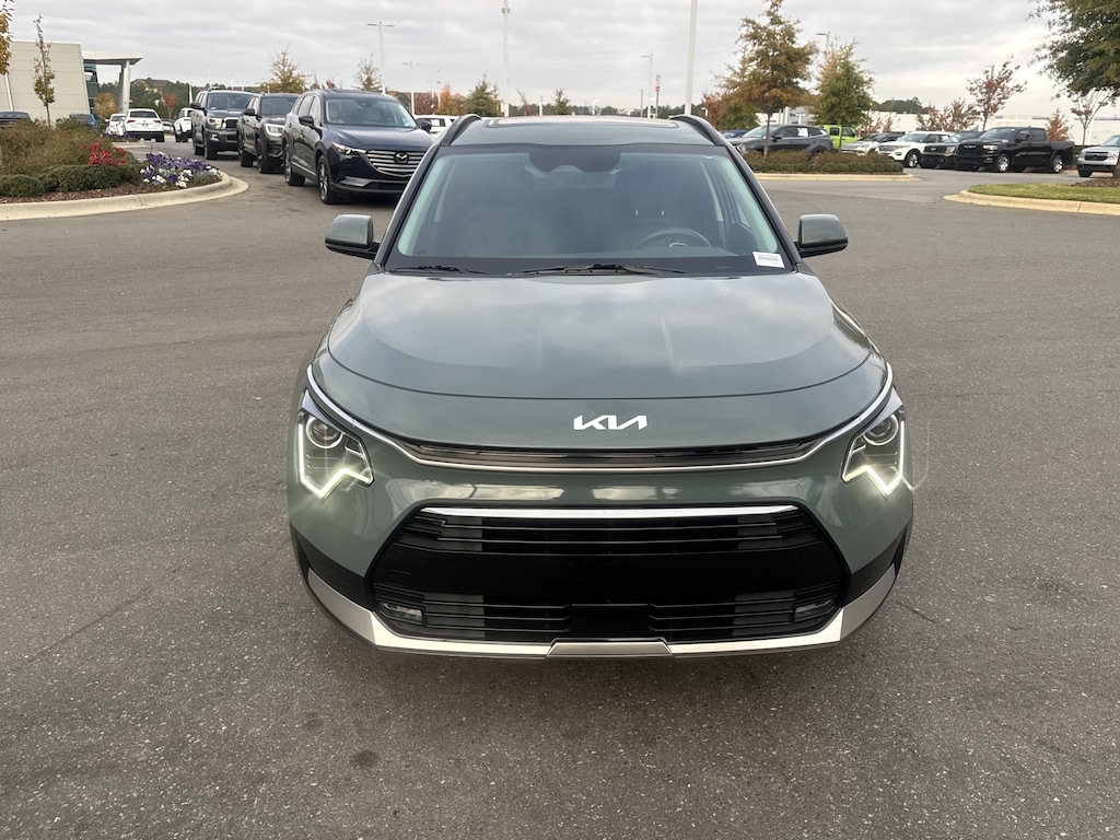 Certified 2023 Kia Niro EX Touring SUV