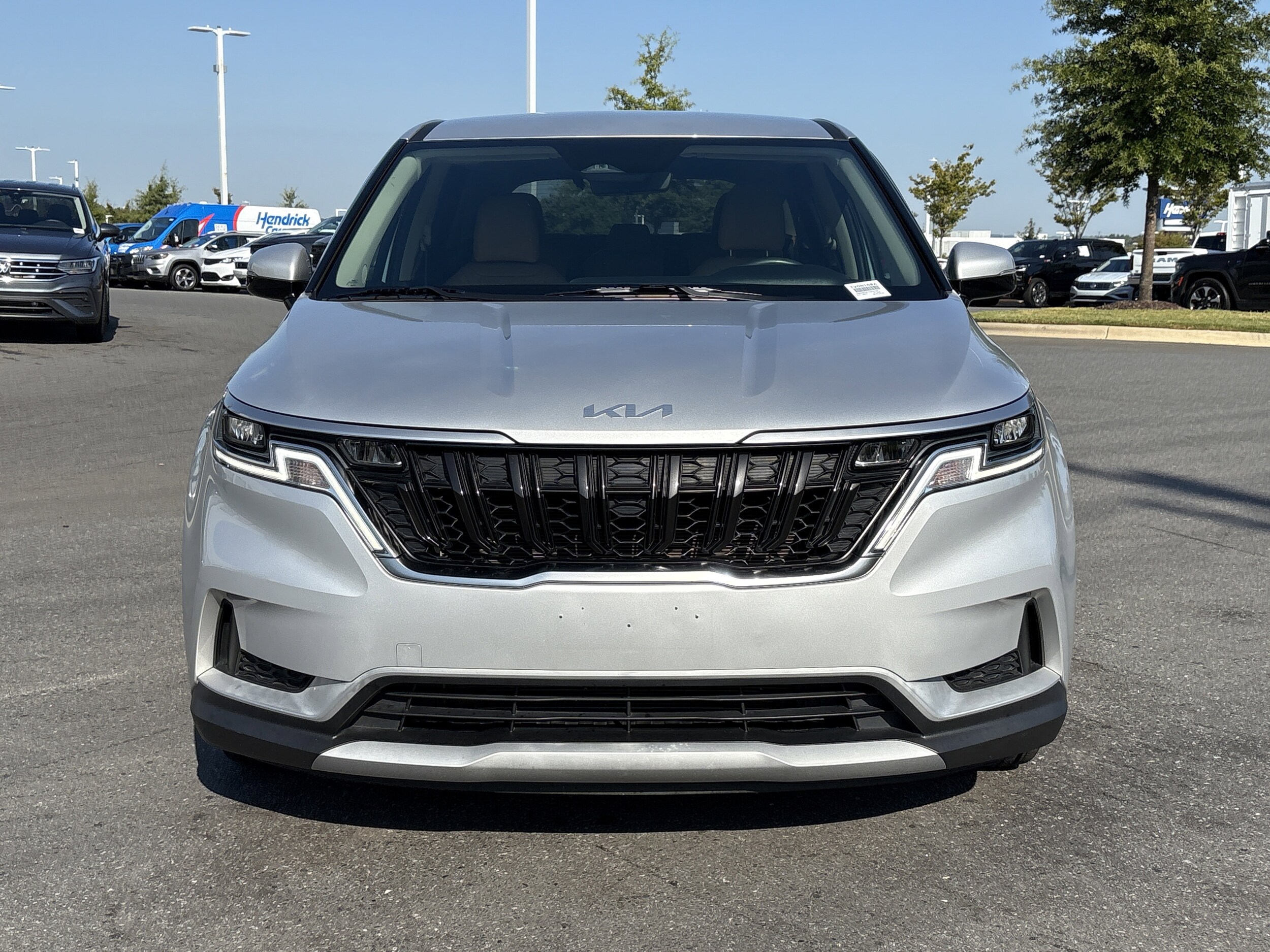 2023 Kia Carnival LX photo 3