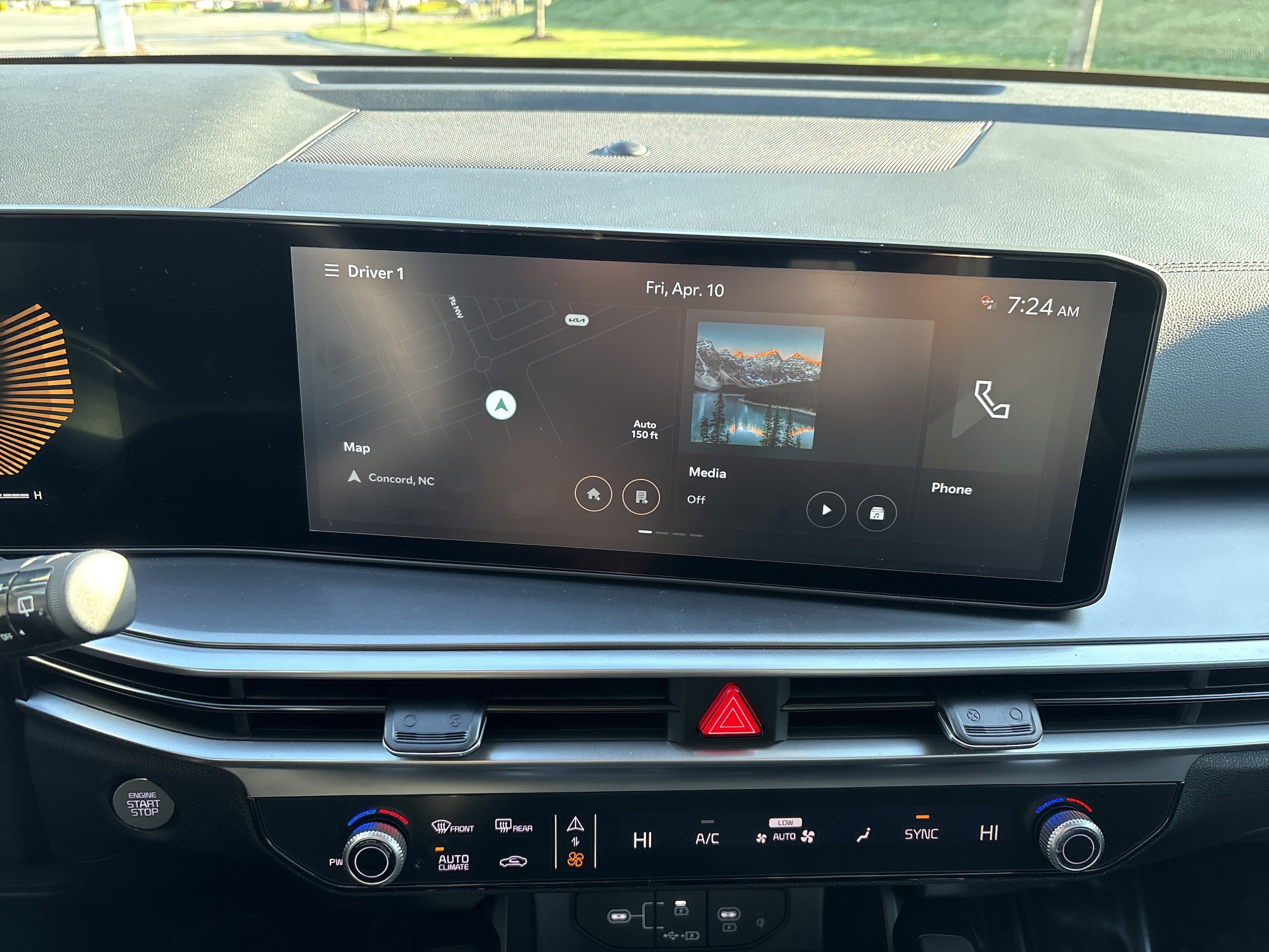 2025 Kia Sorento EX photo 2