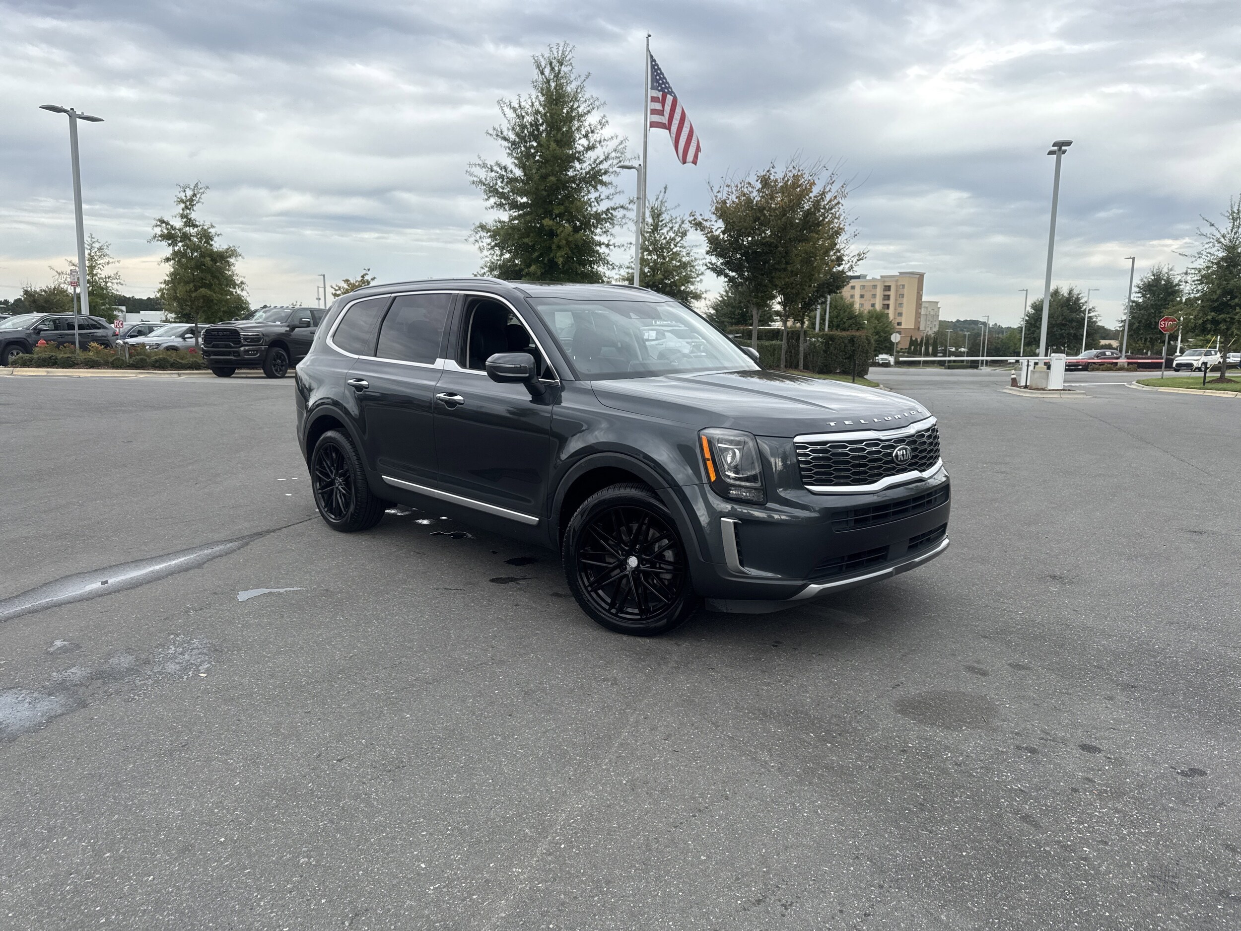 2021 Kia Telluride S photo 2