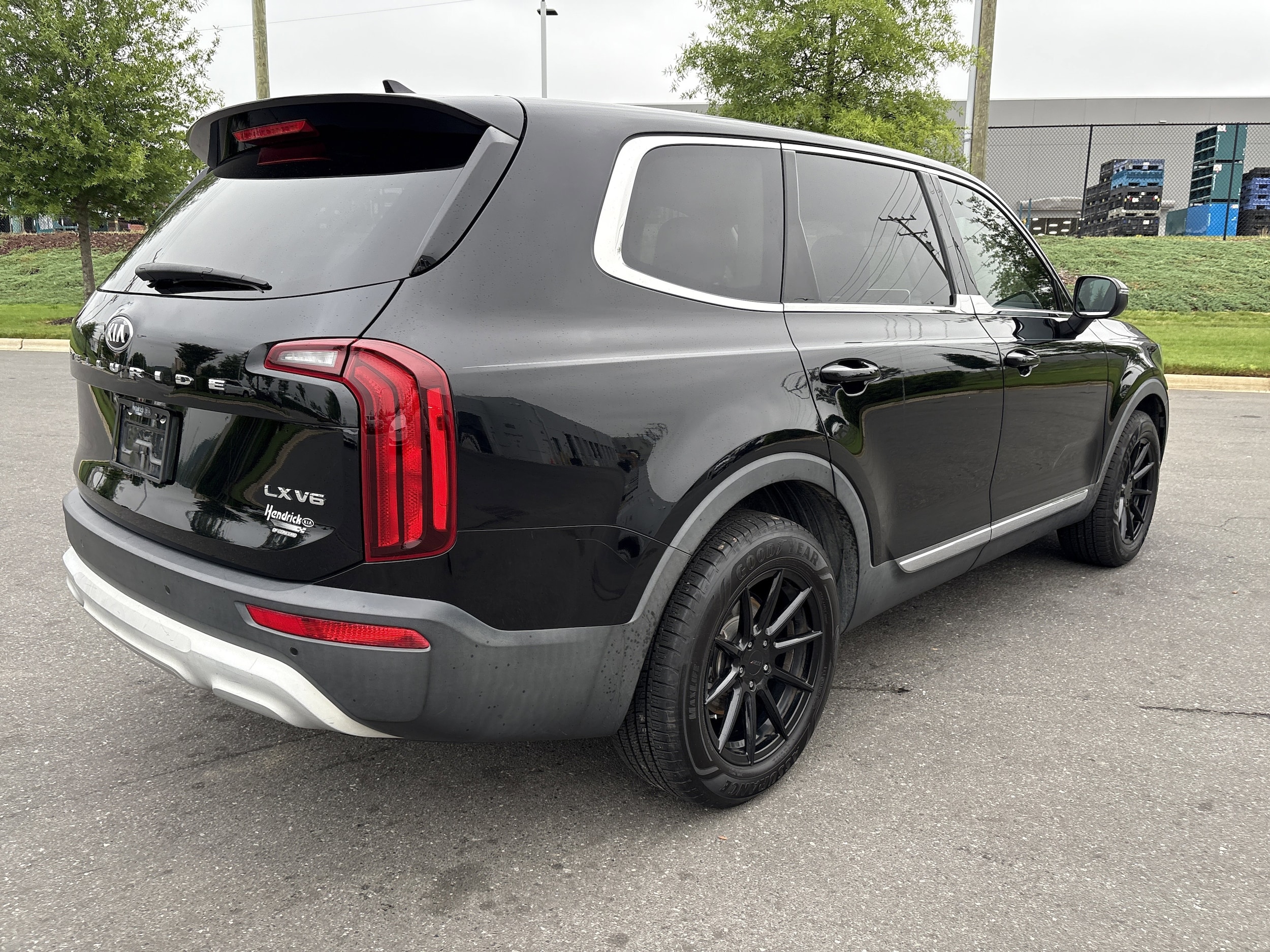 2020 Kia Telluride LX photo 3