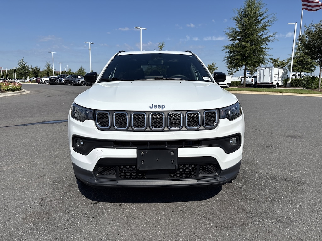 Used 2024 Jeep Compass Latitude SUV