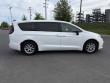 2025 Chrysler Pacifica Select Minivan