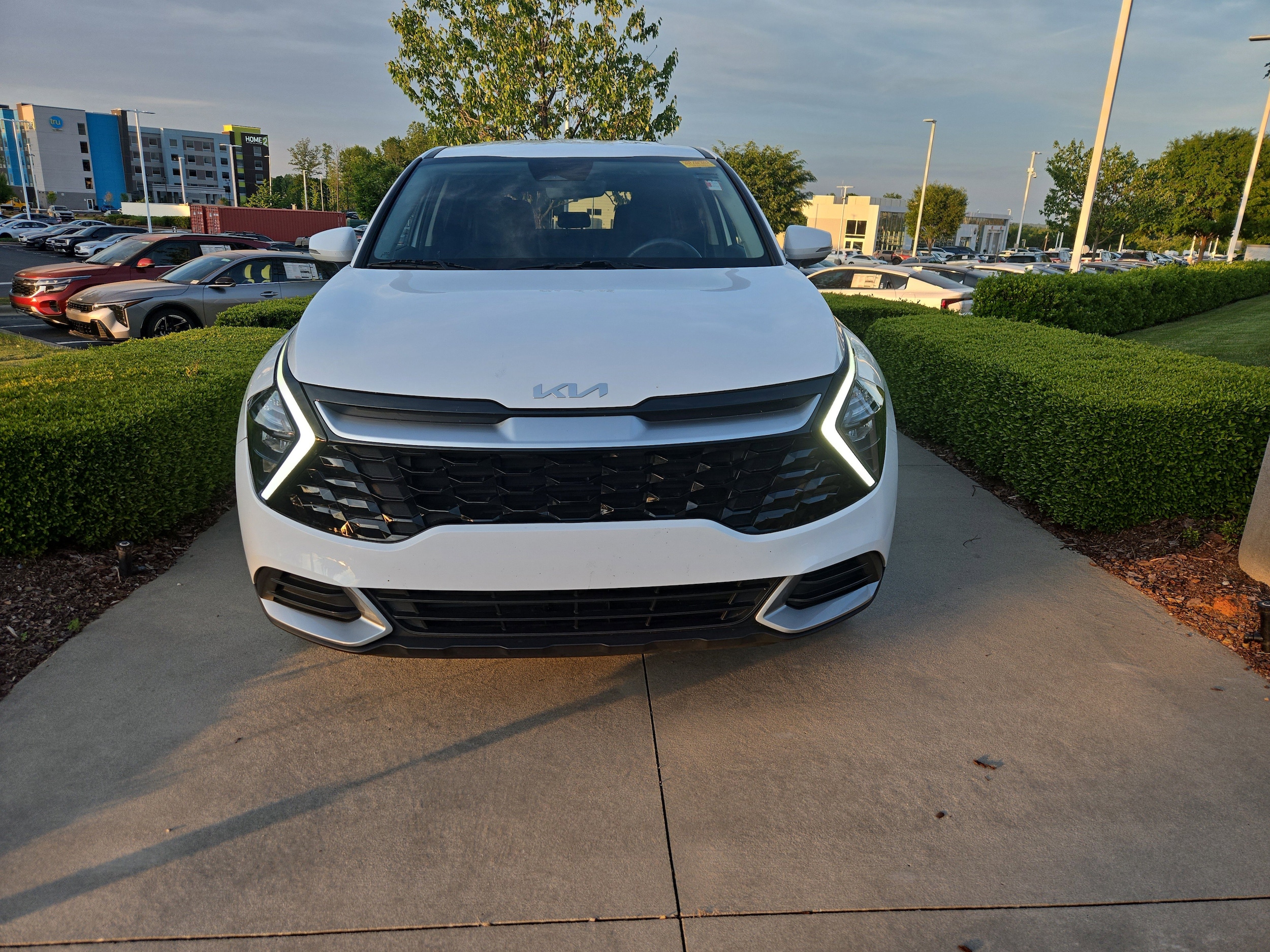 2023 Kia Sportage EX photo 3