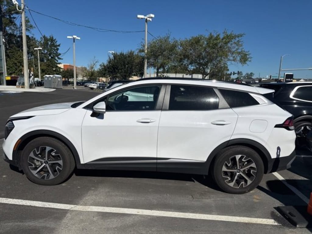 Used 2025 Kia Sportage EX SUV