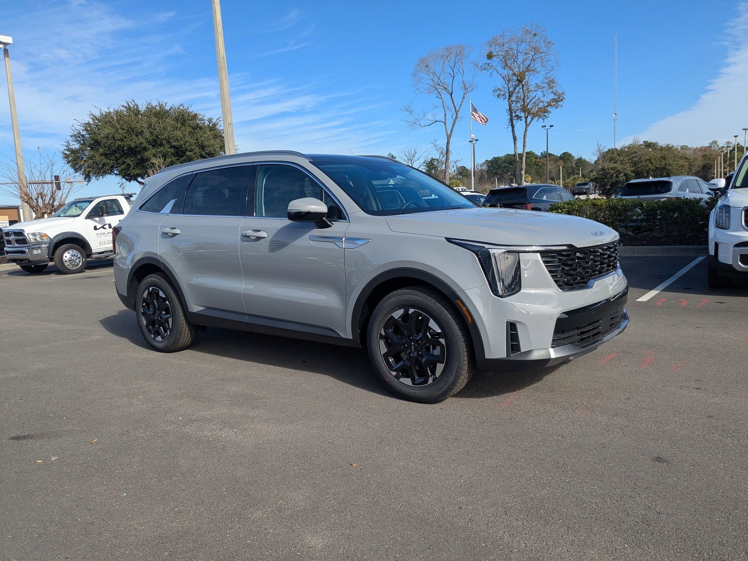 2026 Kia Sorento S's photo
