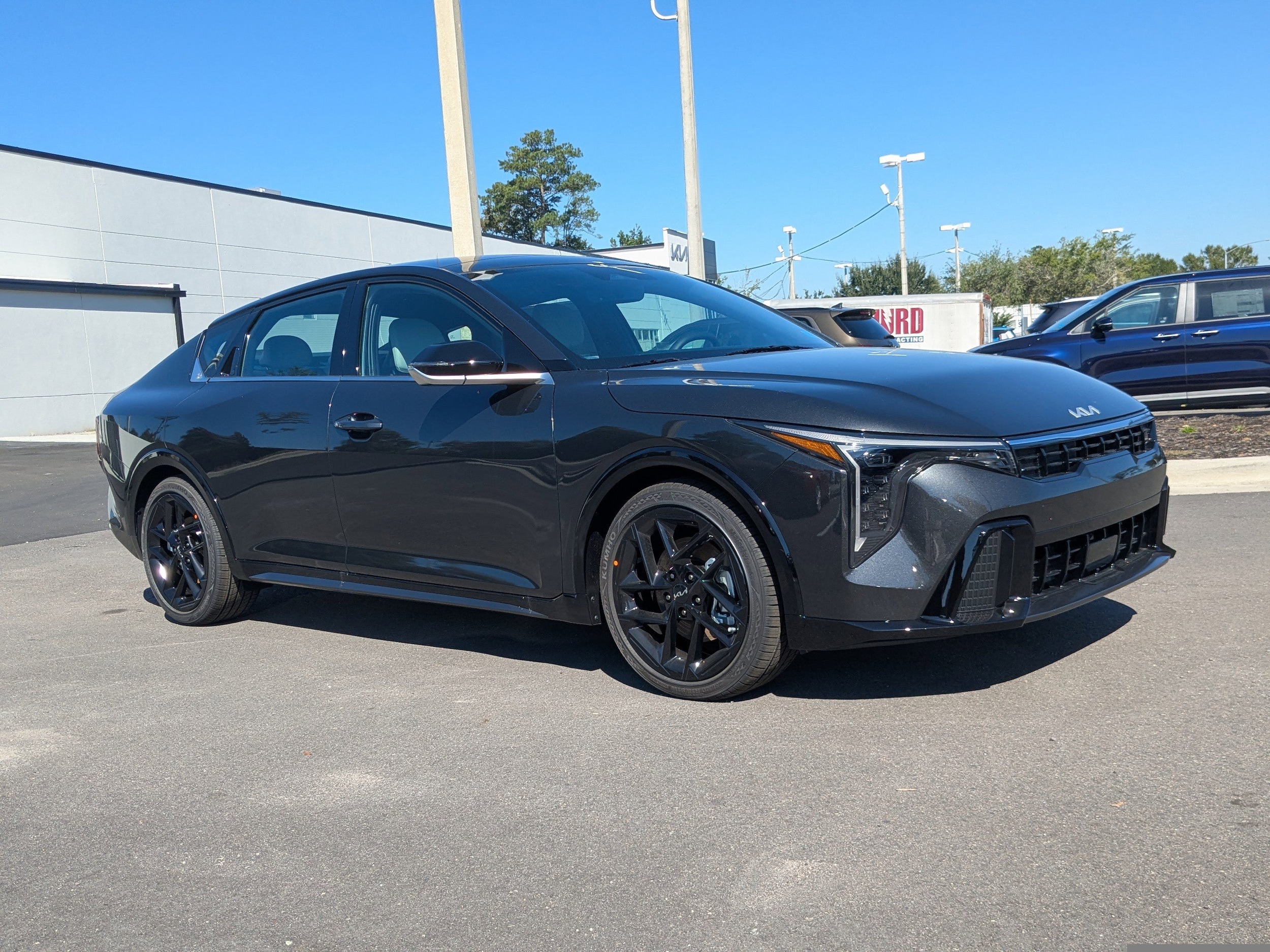 2025 Kia K4 GT-Line Turbo's photo