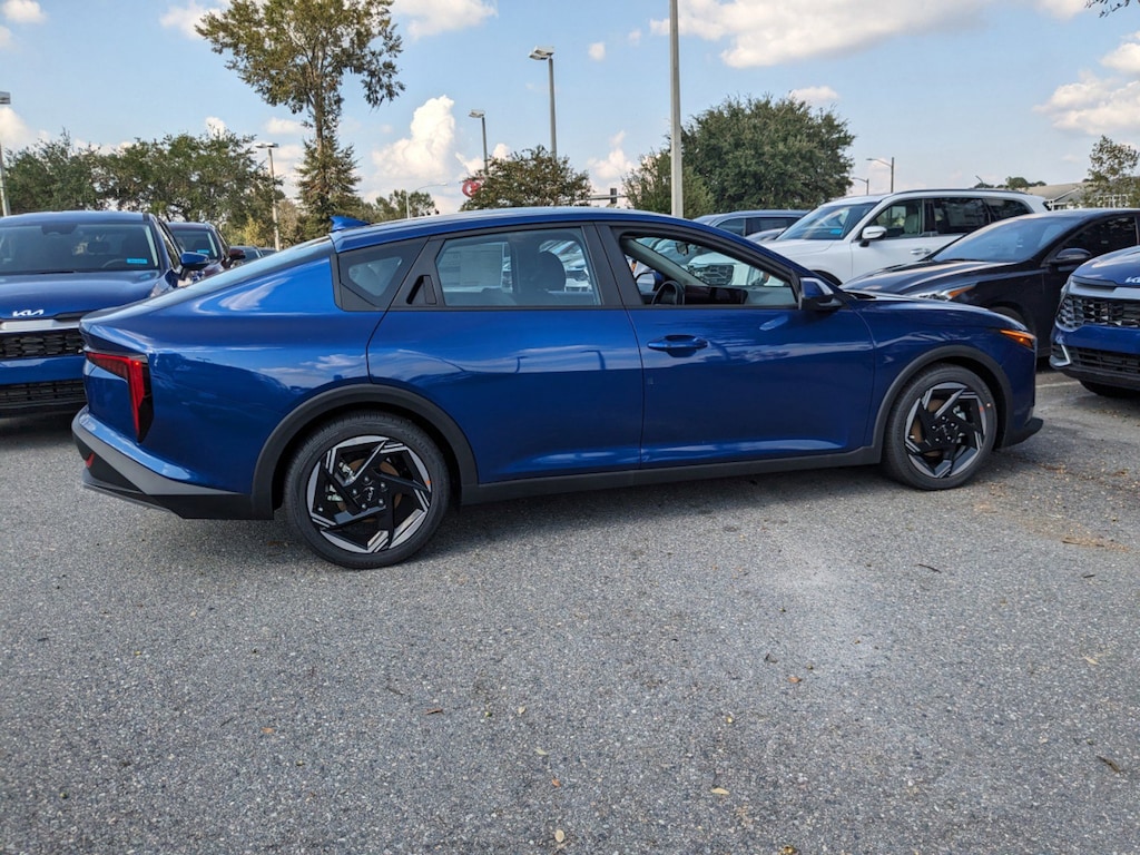 New 2025 Kia K4 EX Sedan