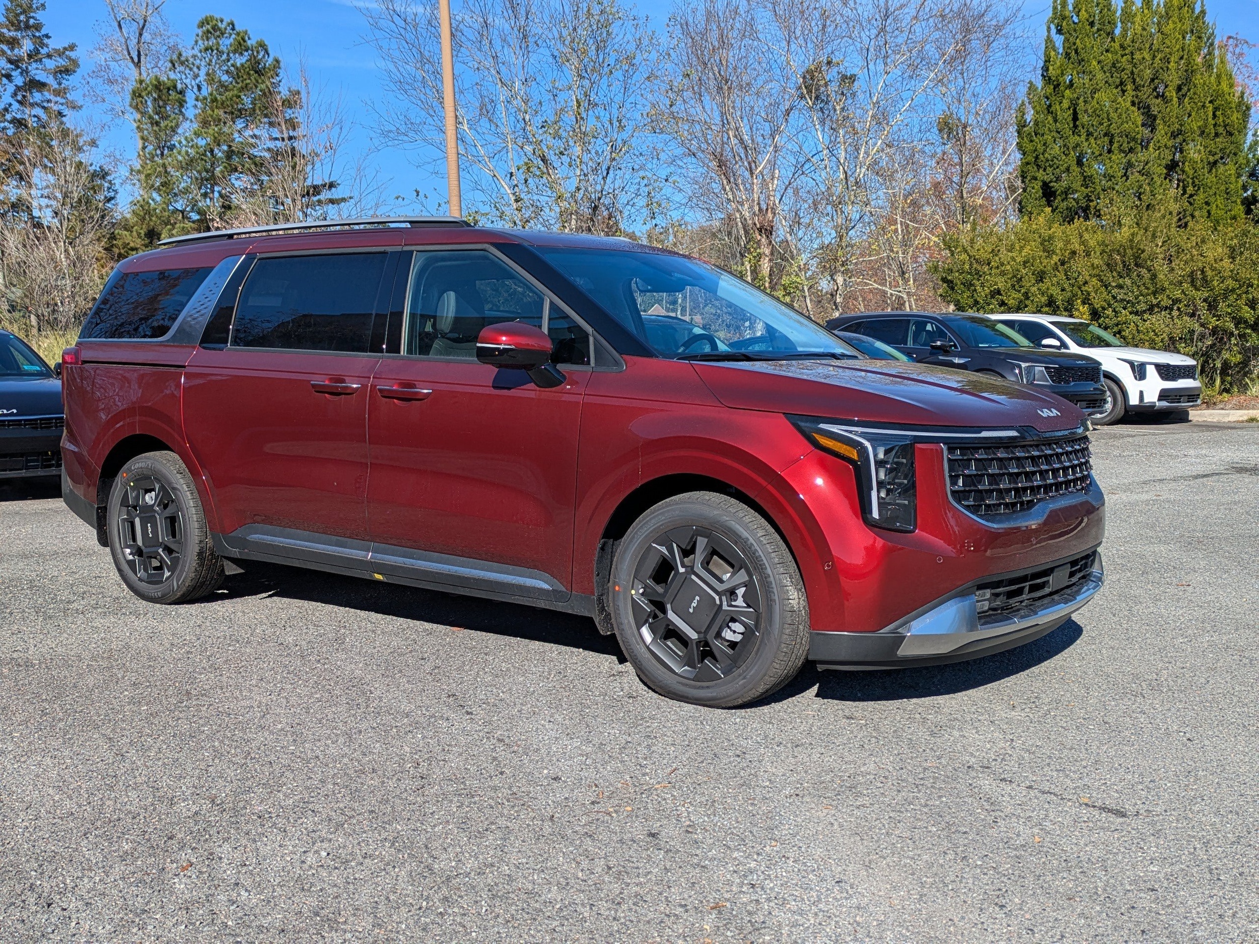 2026 Kia Carnival SX's photo