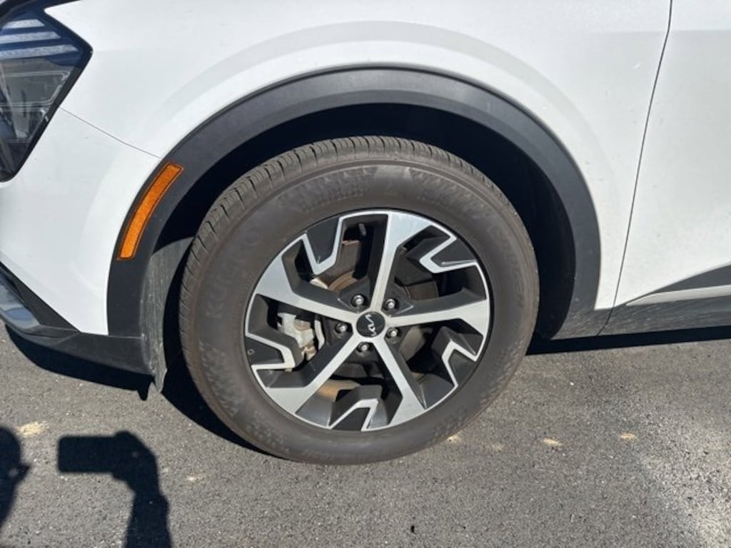 Used 2025 Kia Sportage EX SUV