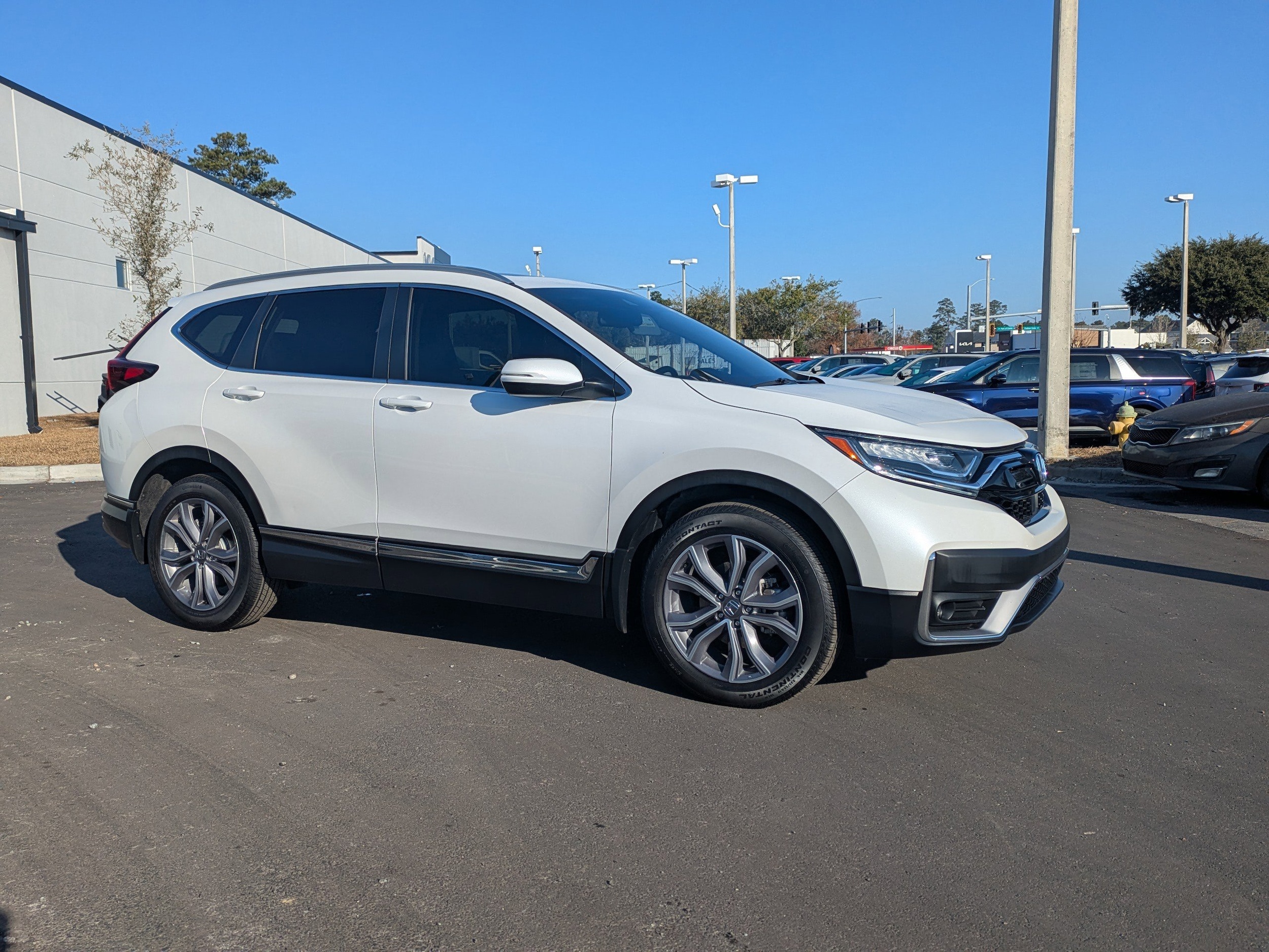 2020 Honda CR-V Touring's photo