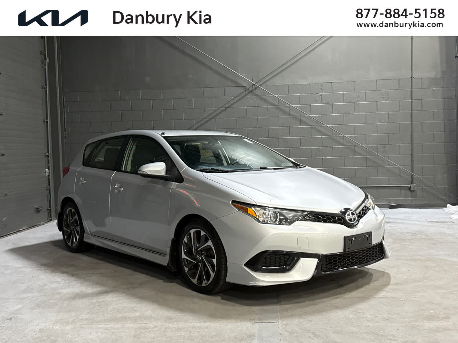 2016 Scion iM Base