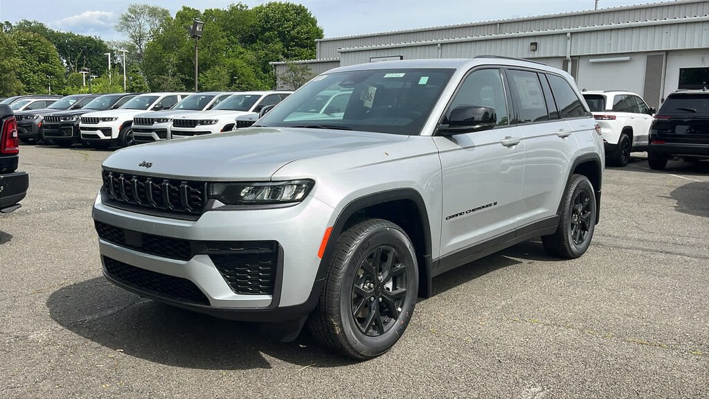 New 2026 Jeep Grand Cherokee Laredo Altitude Laredo Altitude 4x4