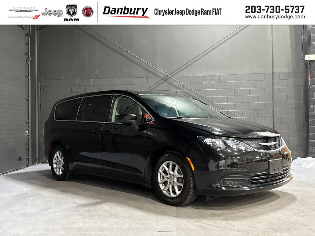 Used 2017 Chrysler Pacifica Touring Touring FWD