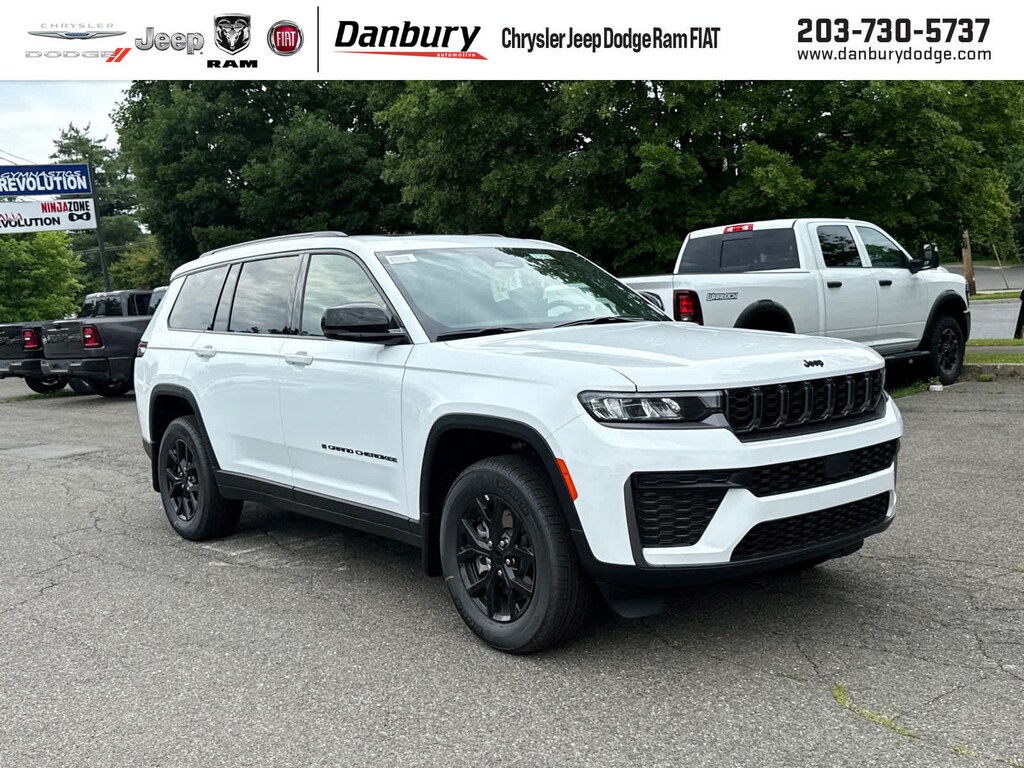 New 2026 Jeep Grand Cherokee L Laredo Altitude Laredo Altitude 4x4