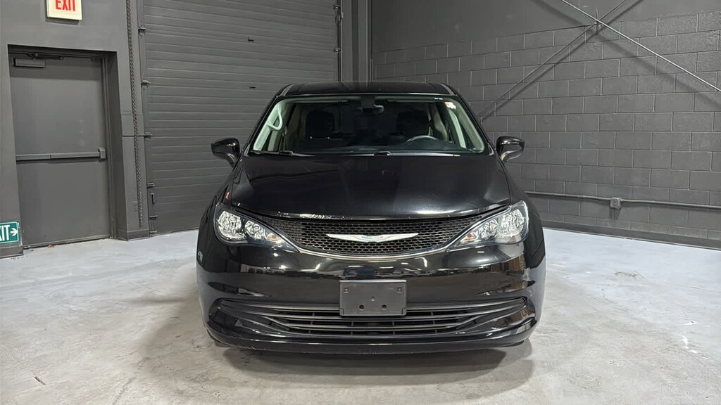 Used 2017 Chrysler Pacifica Touring Touring FWD