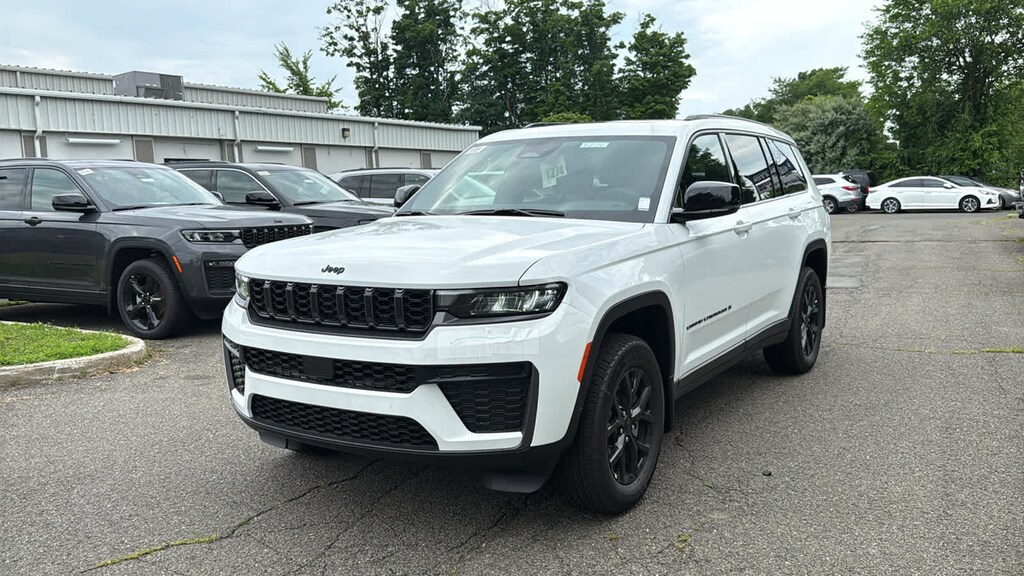 New 2026 Jeep Grand Cherokee L Laredo Altitude Laredo Altitude 4x4