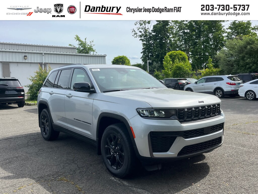 New 2026 Jeep Grand Cherokee Laredo Altitude Laredo Altitude 4x4