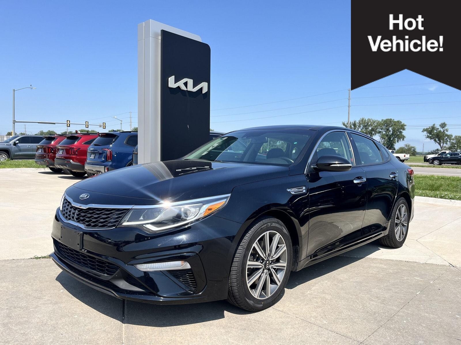 2019 Kia Optima LX's photo