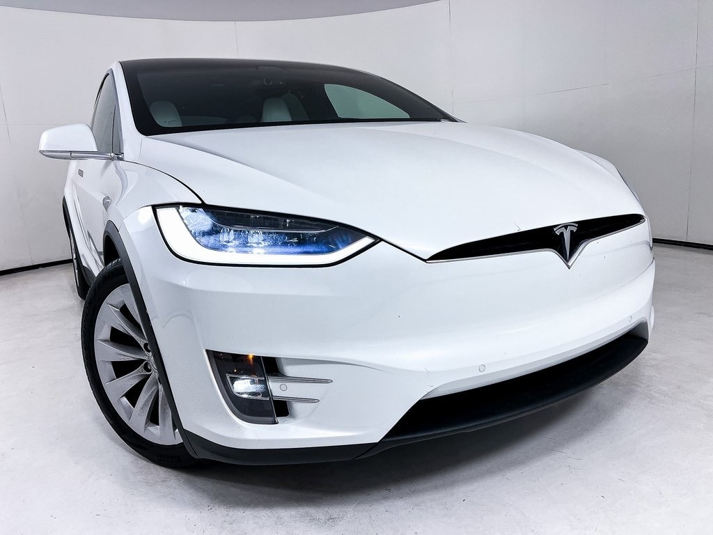 Used 2018 Tesla Model X 100D with VIN 5YJXCAE28JF109606 for sale in Burlington, VT