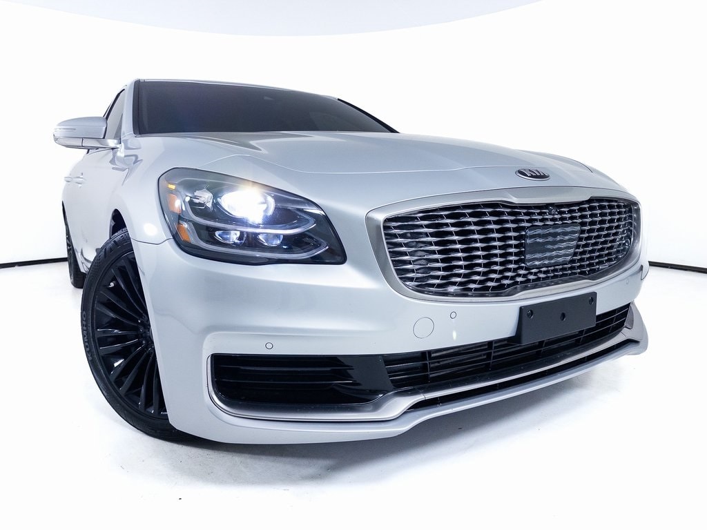 Used 2020 Kia K900 Luxury with VIN KNAS24J66L6020619 for sale in Burlington, VT