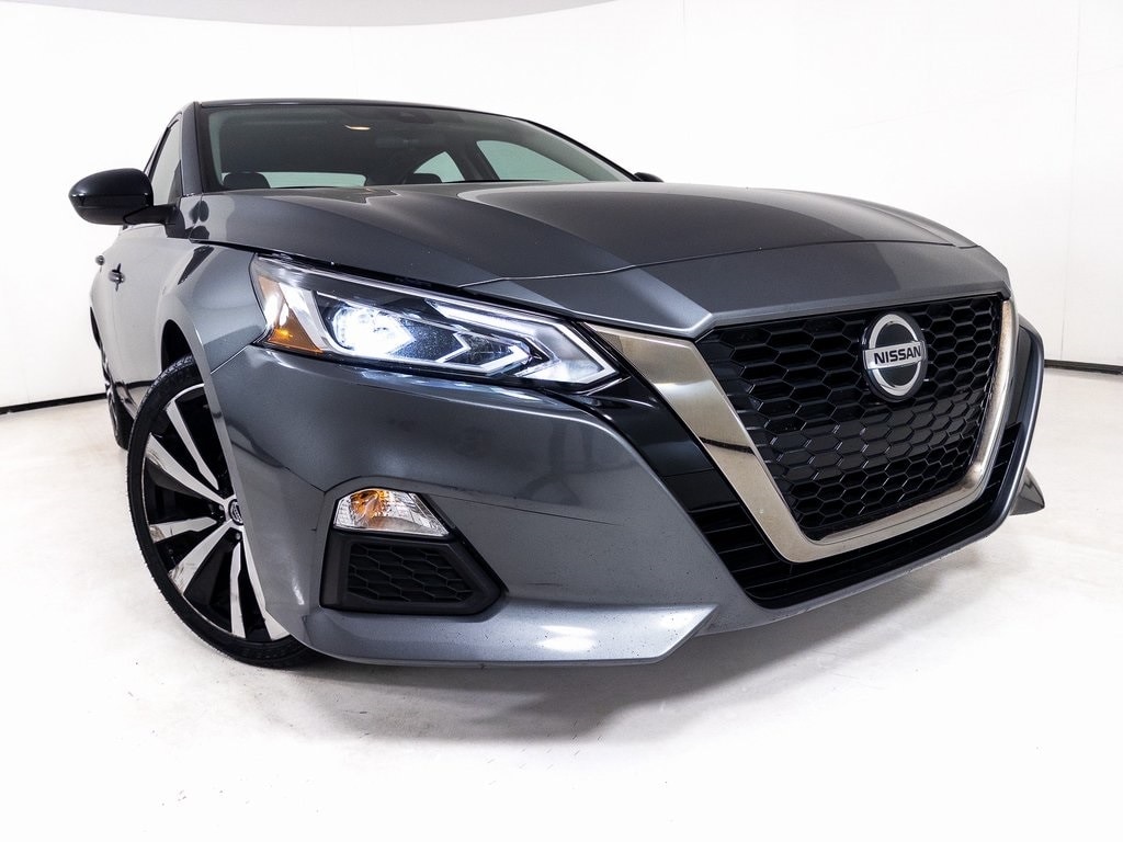 Used 2021 Nissan Altima SR with VIN 1N4BL4CVXMN303929 for sale in Burlington, VT