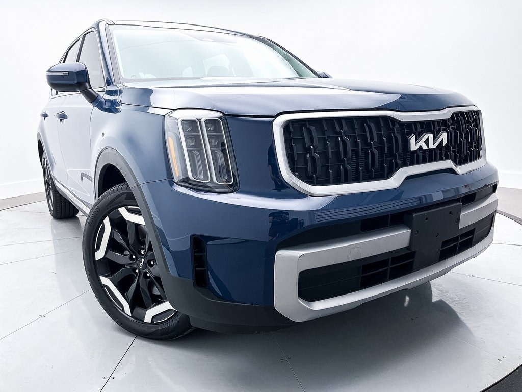 Used 2023 Kia Telluride EX with VIN 5XYP34GC2PG332457 for sale in Burlington, VT