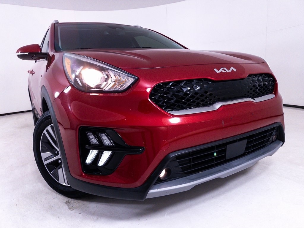 Used 2022 Kia Niro EX with VIN KNDCD3LDXN5538992 for sale in Burlington, VT